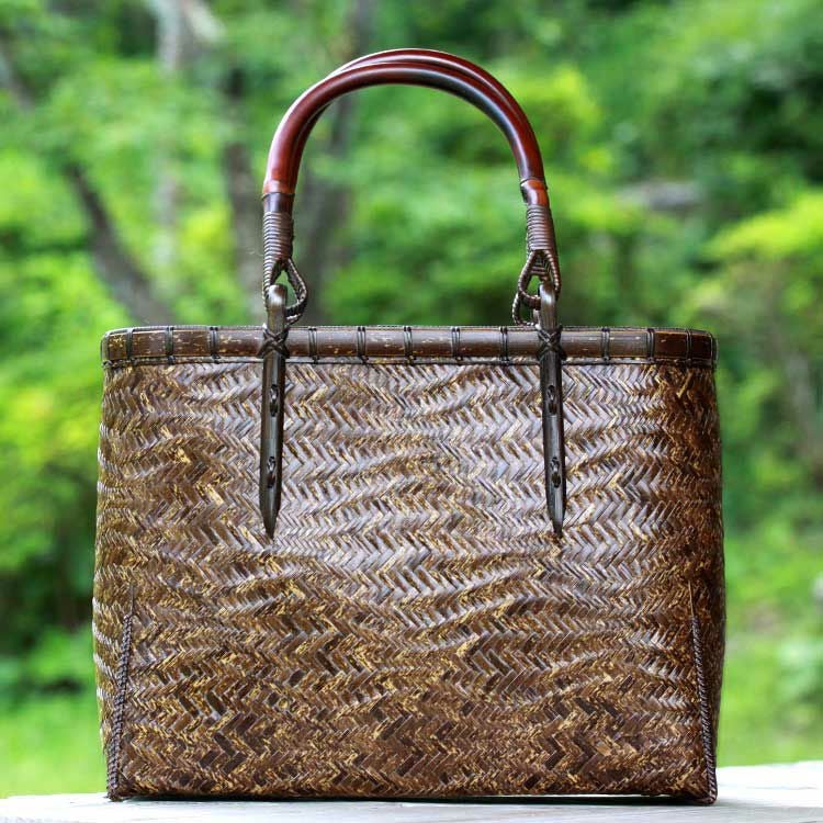 000000000011-01.jpg?size=m&w=