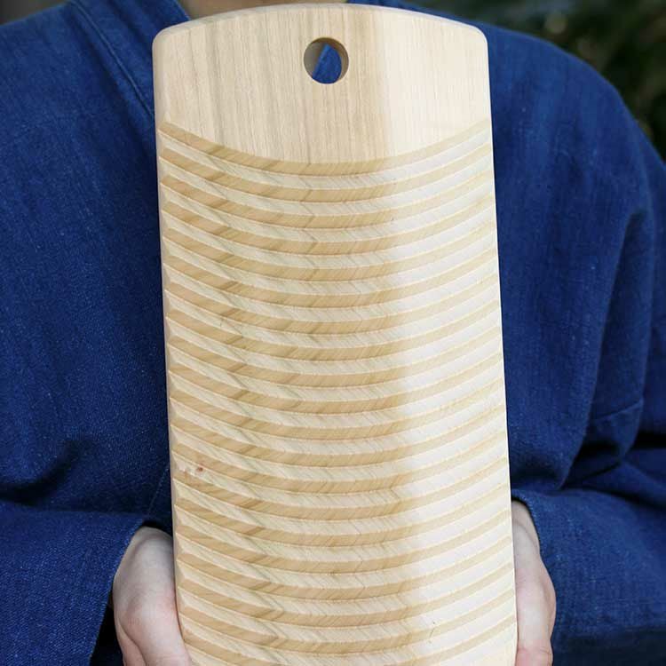 やさしい木肌のサクラで作った 洗濯板（大） | 虎斑竹専門店 竹虎