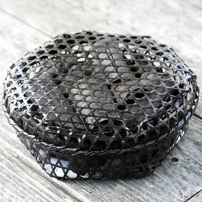 【国産・日本製】黒編み六ツ目竹炭かご（平）サイズ大