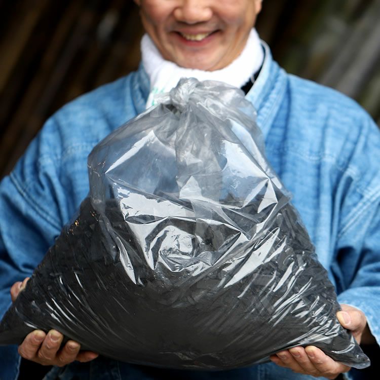 お徳用】 土窯づくりの竹炭（粗粉）5kg入り | 虎斑竹専門店 竹虎