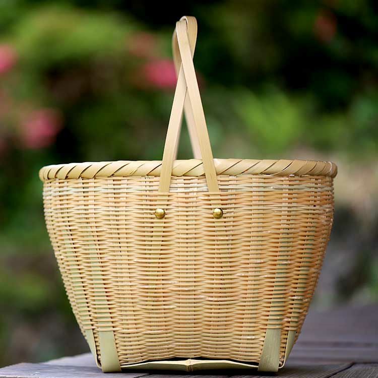 真竹磨きネジリ持ち手買い物籠 五十年の時を経て 若手職人が復刻した