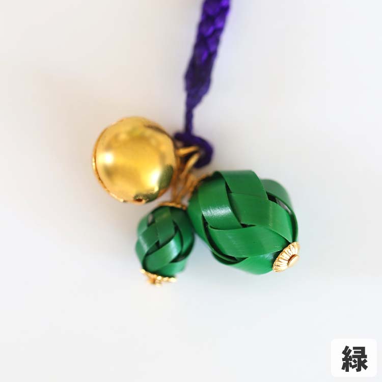 竹玉編根付け（緑）